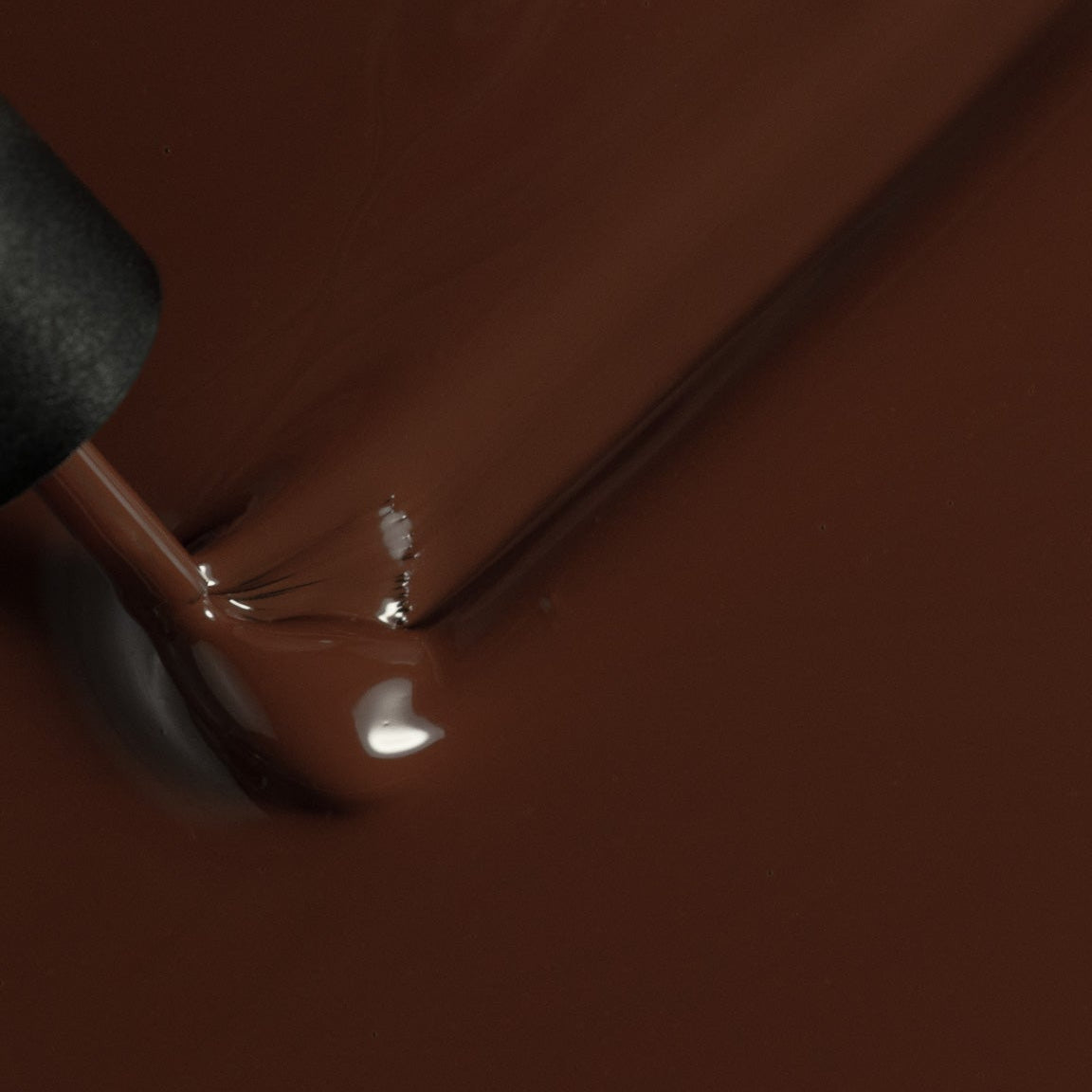 Luxio Oud Gel Polish