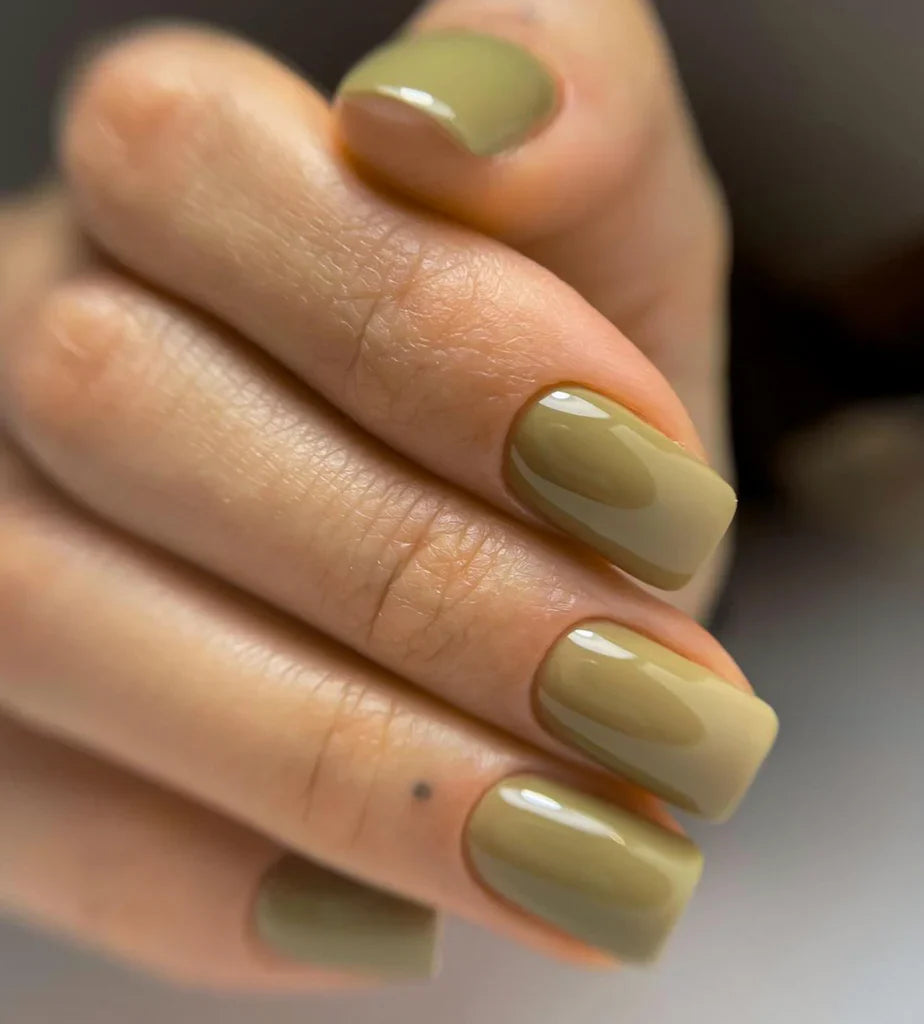 Luxio Hiatus, Gel Polish