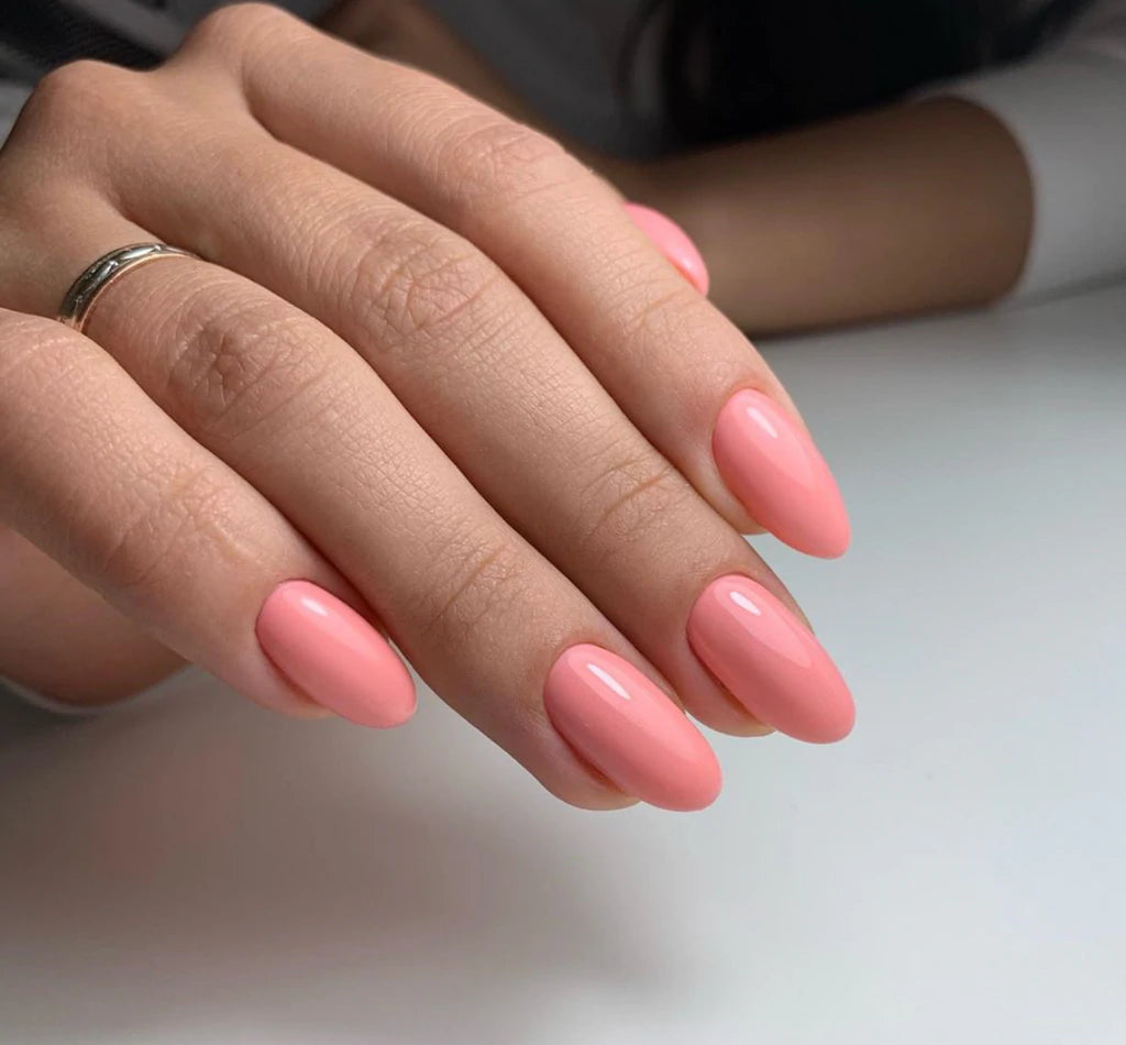 Luxio Cheeky, Gel Polish